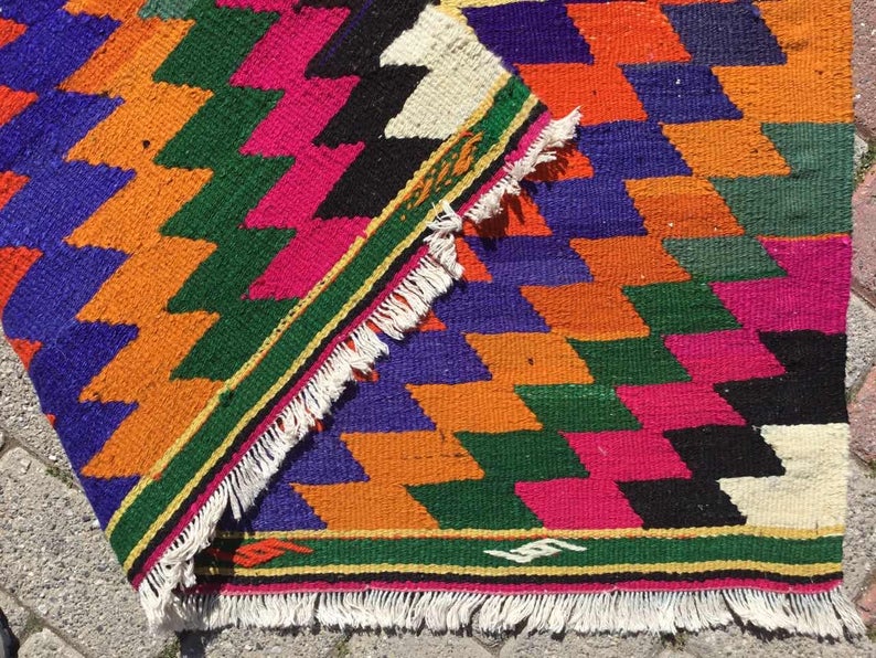 Vintage Kilim Rug 137cm x 107cm Made In Turkey
