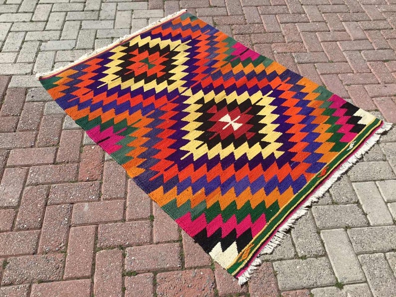 Vintage Kilim Rug 137cm x 107cm Made In Turkey