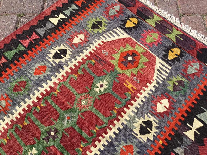 Vintage Kilim Rug 144cm x 99cm Handwoven Turkey Unique Design