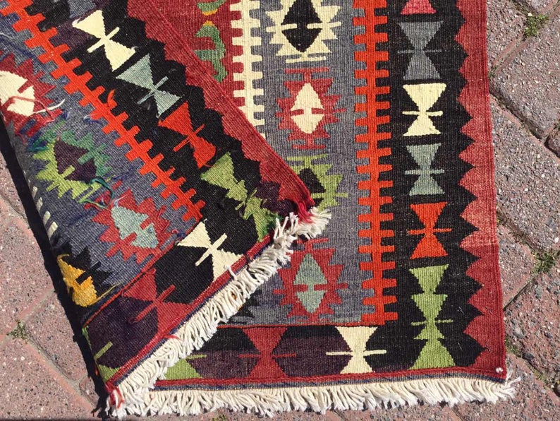 Vintage Kilim Rug 144cm x 99cm Handwoven Turkey Unique Design