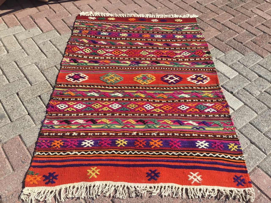 Vintage Kilim Rug 150cm x 111cm Handmade Western Turkey
