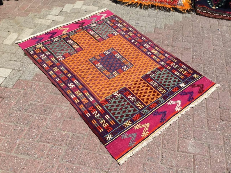 Vintage Kilim Rug 152Cm X 106Cm Turkish Design