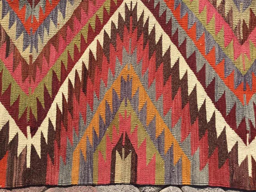 Vintage Kilim Rug 156cm x 122cm Turkish Handwoven Design