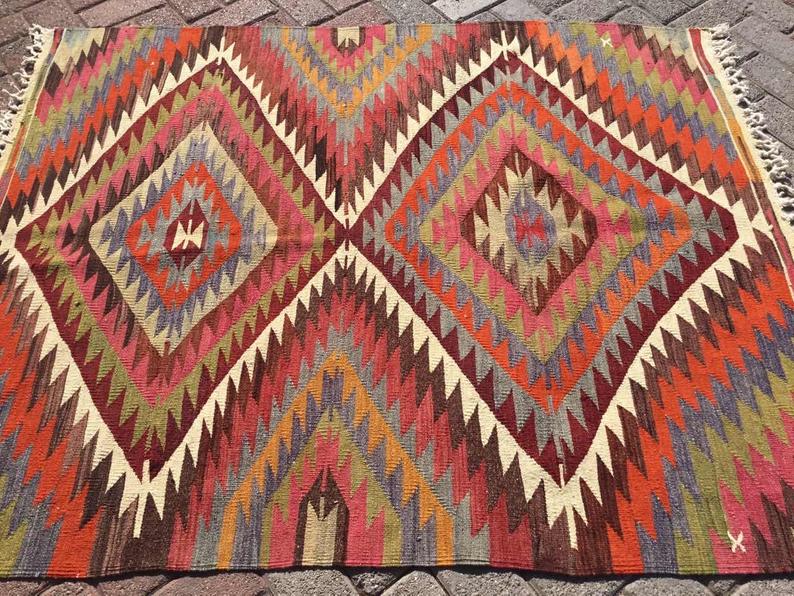 Vintage Kilim Rug 156cm x 122cm Turkish Handwoven Design