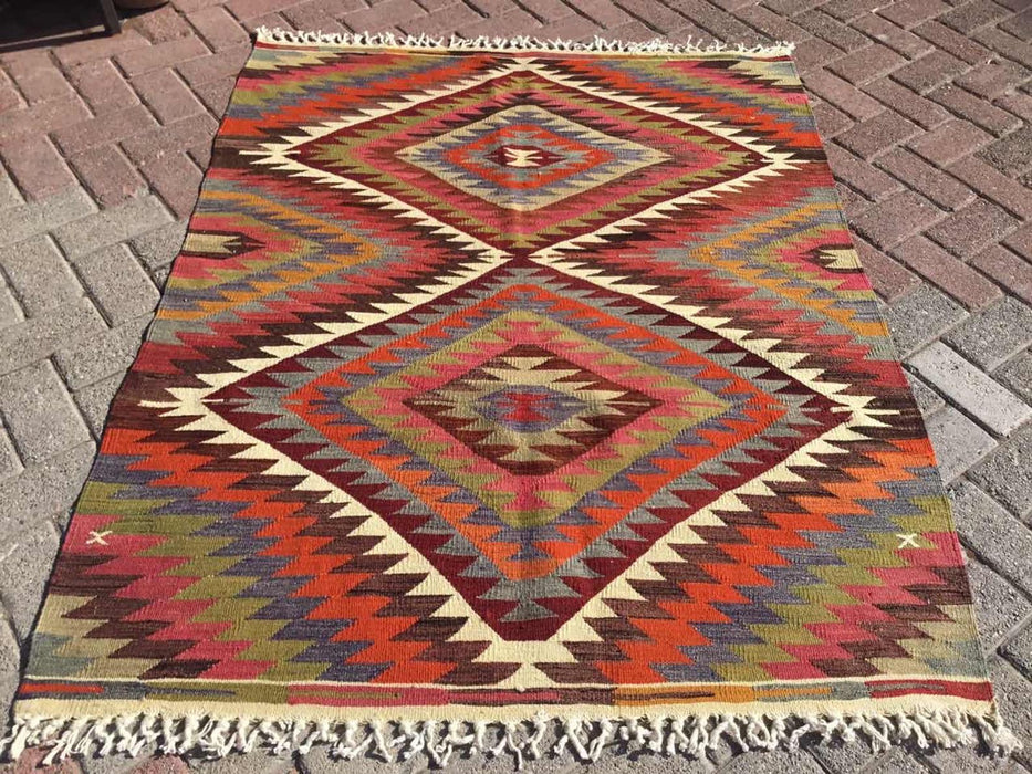 Vintage Kilim Rug 156cm x 122cm Turkish Handwoven Design