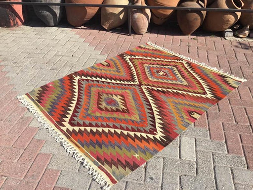 Vintage Kilim Rug 156cm x 122cm Turkish Handwoven Design