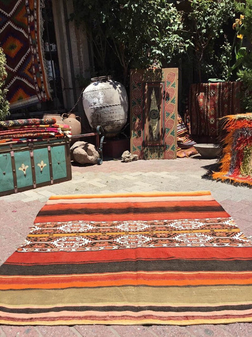 Vintage Kilim Rug 164cm x 137cm From Western Turkey