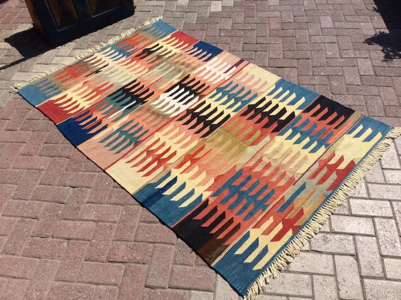 Vintage Kilim Rug 204cm x 132cm Hand Made From Turkey
