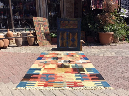 Vintage Kilim -matto 204cm x 132cm Käsintehty Turkista