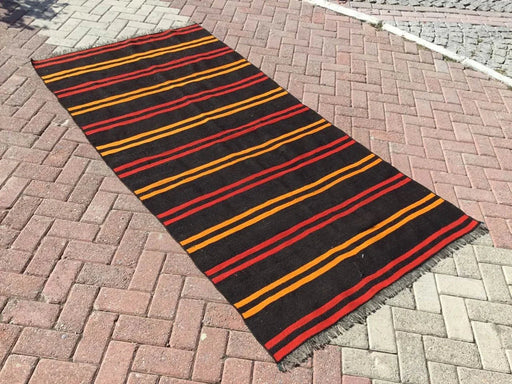 Vintage Kilim Rug 235cm x 121cm Länsi -Turkista