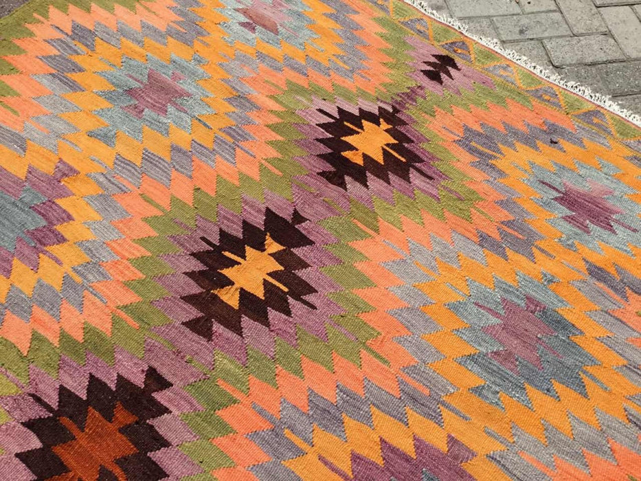 Vintage Kilim -matto 248x180 cm käsin kehrätty villapuuvilla