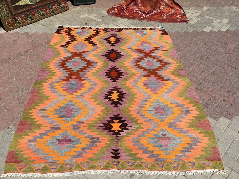 Vintage Kilim -matto 248x180 cm käsin kehrätty villapuuvilla