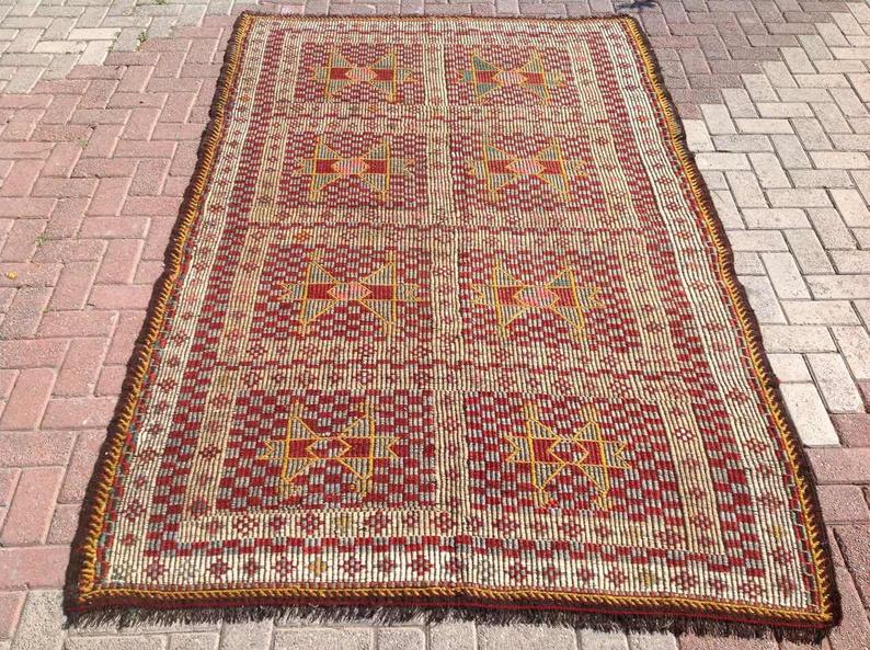 Vintage Kilim Rug 256cm x 165cm Handmade in Eastern Turkey