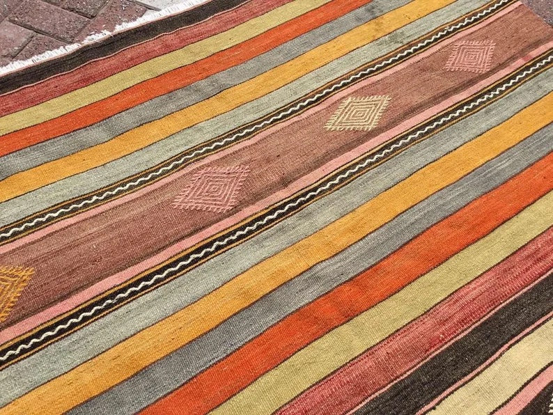 Vintage Kilim Rug 258cm x 177cm Hand Spun Wool Turkey
