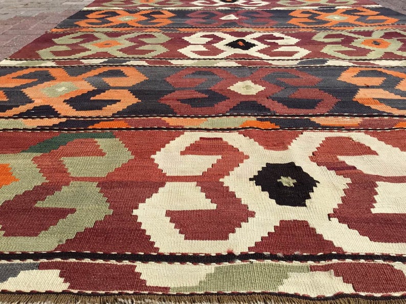 Vintage Kilim -matto 259 x 172 cm käsin kehrätty villapuuvilla