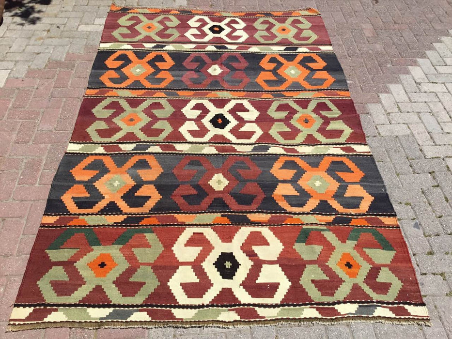 Vintage Kilim -matto 259 x 172 cm käsin kehrätty villapuuvilla