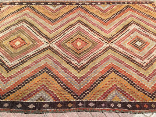 Vintage Kilim -matto 275cm x 162cm Itä-Turkin villapuuvilla