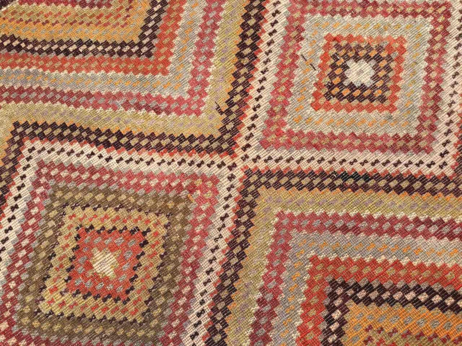 Vintage Kilim -matto 275cm x 162cm Itä-Turkin villapuuvilla