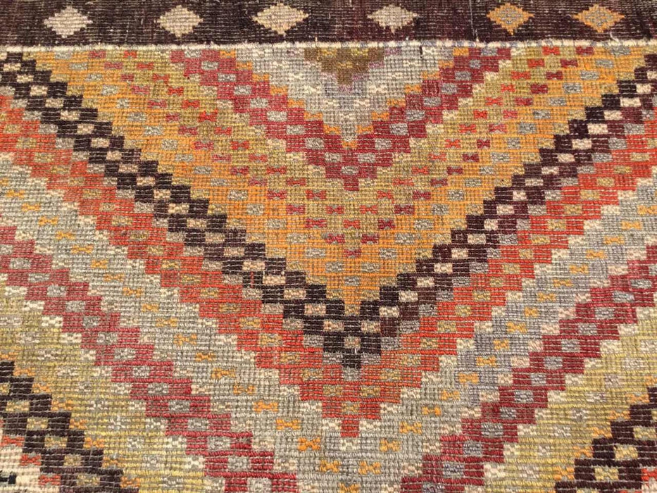 Vintage Kilim -matto 275cm x 162cm Itä-Turkin villapuuvilla