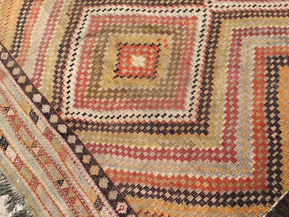 Vintage Kilim -matto 275cm x 162cm Itä-Turkin villapuuvilla