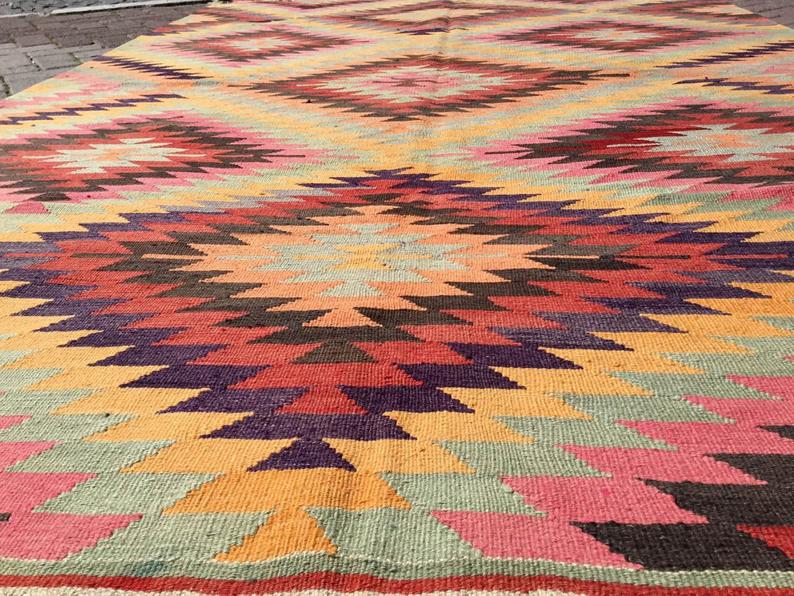 Vintage Kilim -matto 280cm x 190cm käsin kehrätty villapuuvilla