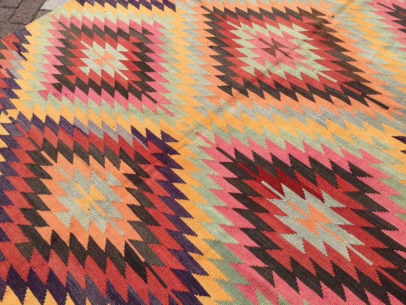 Vintage Kilim -matto 280cm x 190cm käsin kehrätty villapuuvilla