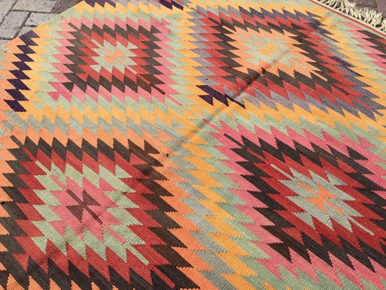 Vintage Kilim -matto 280cm x 190cm käsin kehrätty villapuuvilla