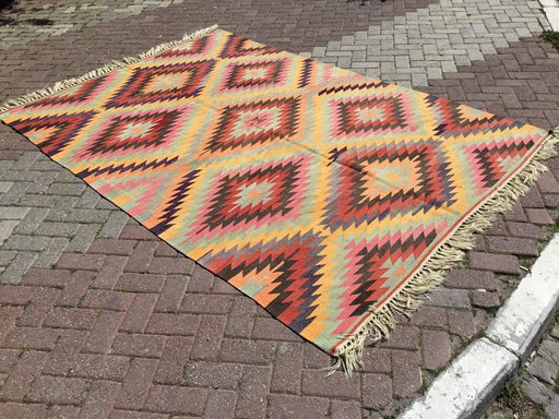 Vintage Kilim -matto 280cm x 190cm käsin kehrätty villapuuvilla