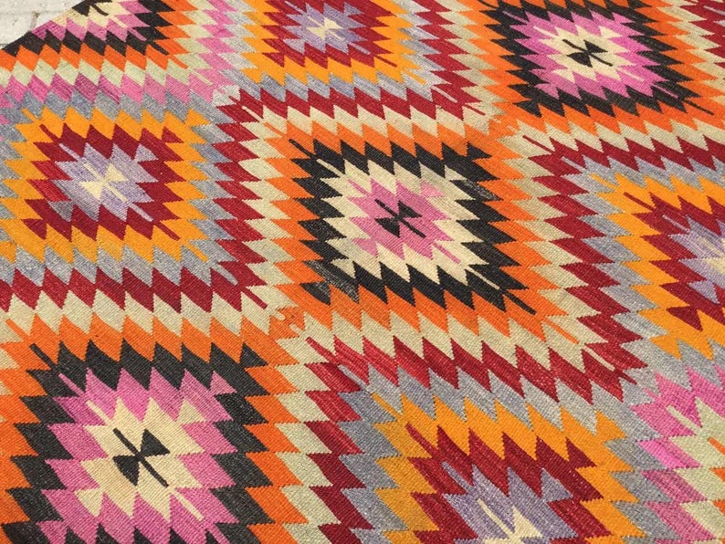 Vintage Kilim Rug 282cm x 180cm Made in Turkey