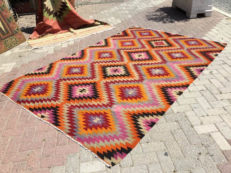 Vintage Kilim Rug 282cm x 180cm Made in Turkey