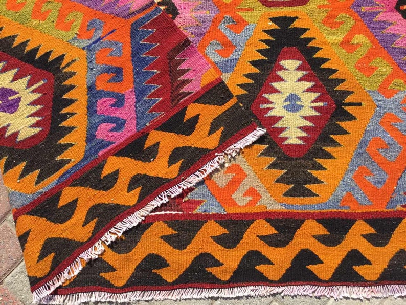 Vintage Kilim -matto 312cm x 180cm käsin kehrätty villapuuvilla