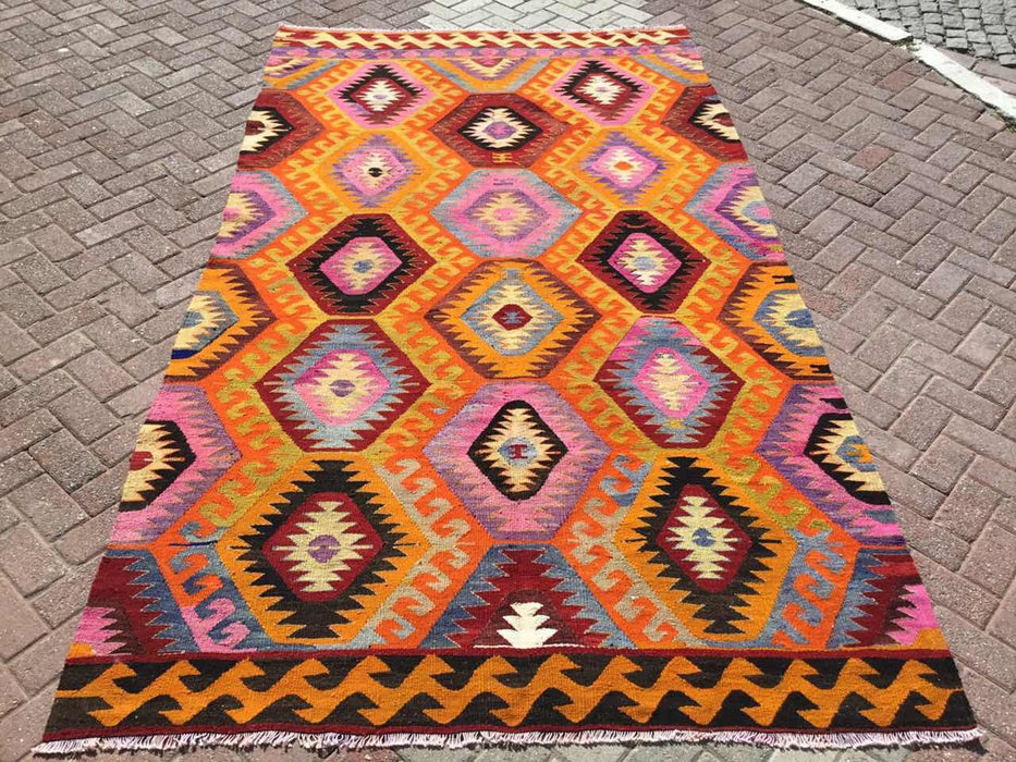 Vintage Kilim -matto 312cm x 180cm käsin kehrätty villapuuvilla