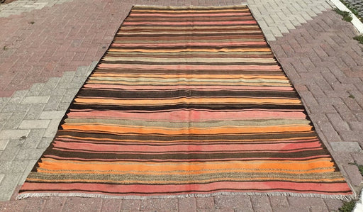 Vintage Kilim -matto 322cm x 171cm Itä-Turkin villapuuvilla