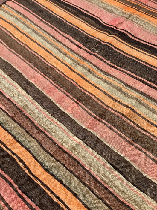 Vintage Kilim -matto 322cm x 171cm Itä-Turkin villapuuvilla