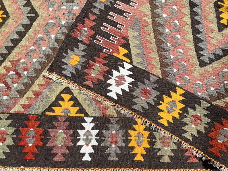 Tappeto Kilim vintage 333 x 221 cm in lana filata a mano e cotone