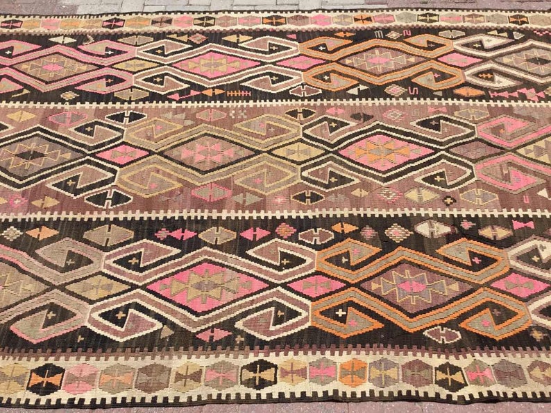 Tappeto Kilim vintage 370 cm x 170 cm in lana di tacchino filata a mano