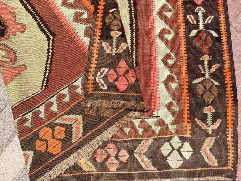 Vintage Kilim -matto 380cm x 153cm käsinkudottu Itä-Turkki