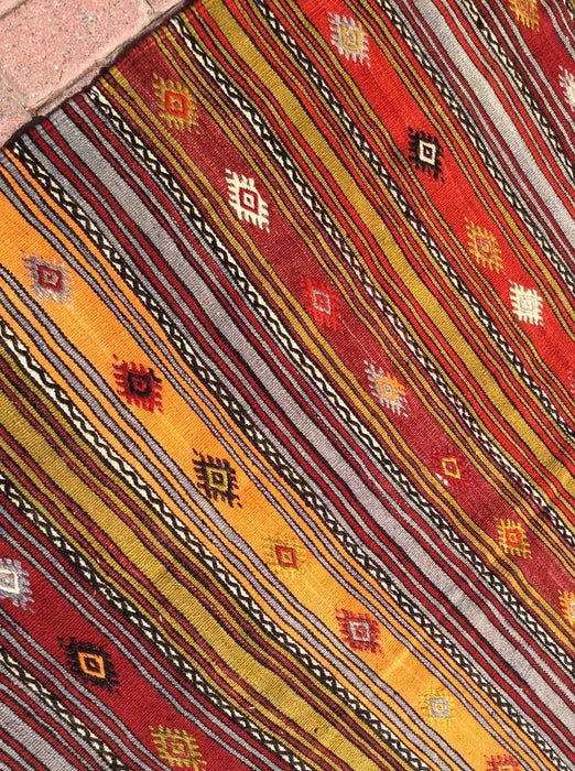 Tappeto Kilim vintage 389 cm x 174 cm realizzato a mano in lana e cotone