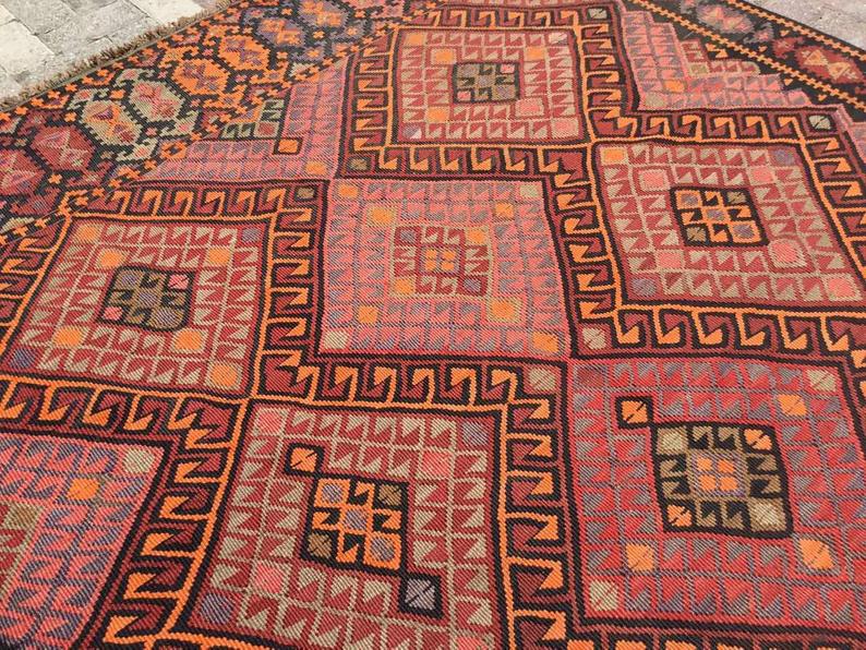 Tappeto Kilim vintage 448 cm x 183 cm in lana filata a mano