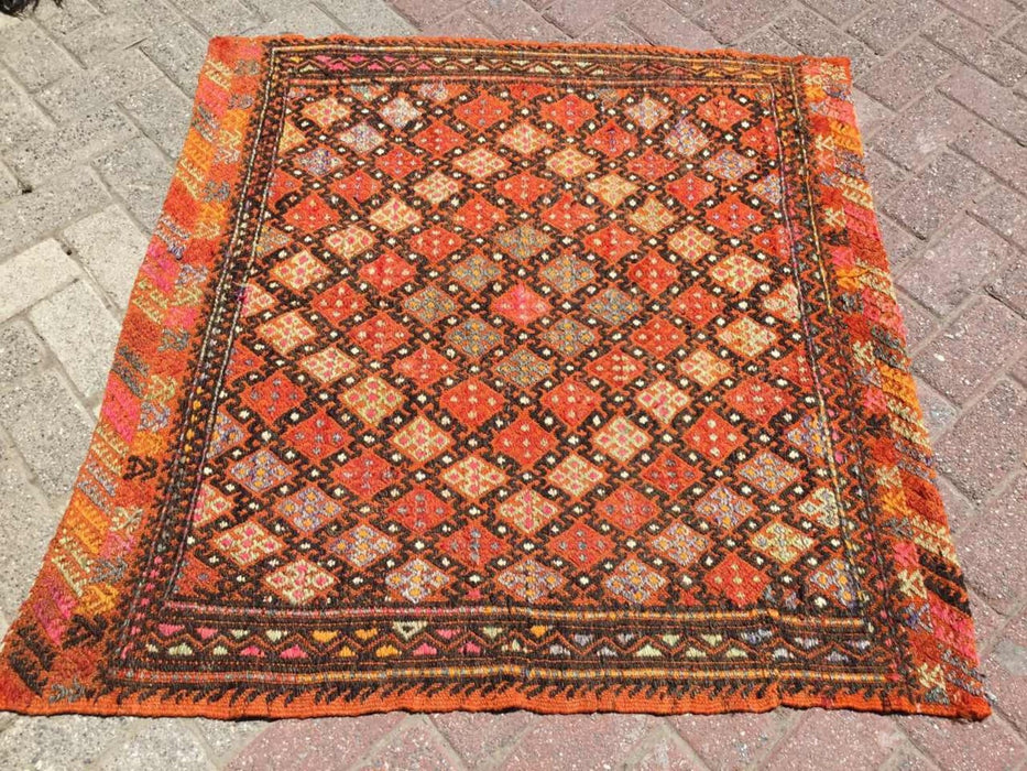 Vintage oranje tribal kelimkleed 116 x 110 cm uit Turkije