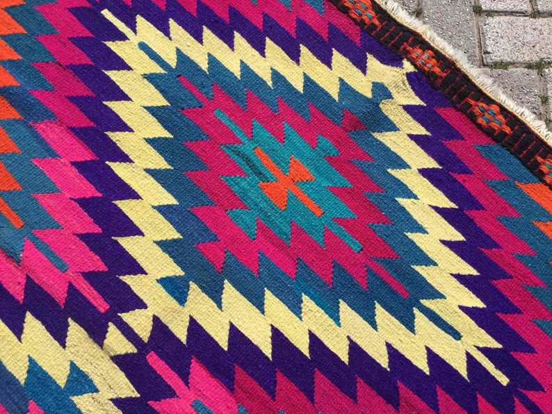 Vintage Pinkki Bohemian Kilim -matto 140cm x 120cm