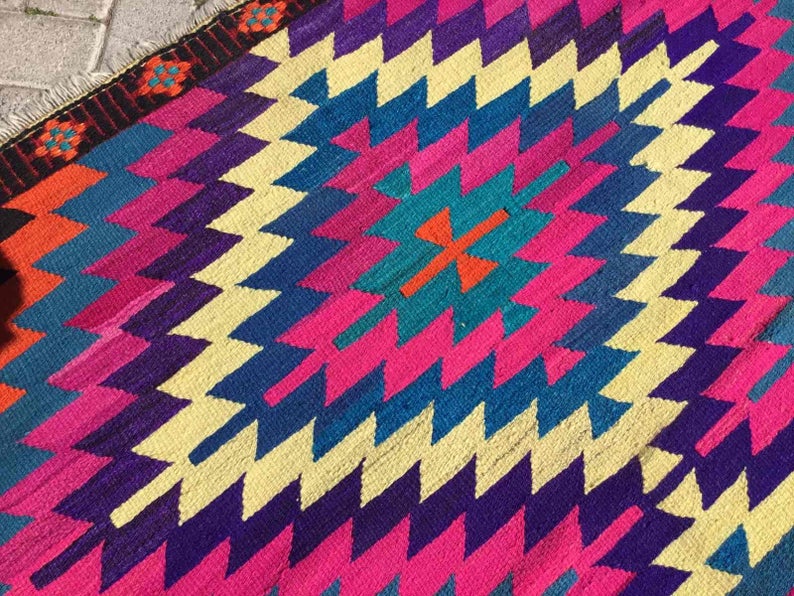 Vintage Pinkki Bohemian Kilim -matto 140cm x 120cm