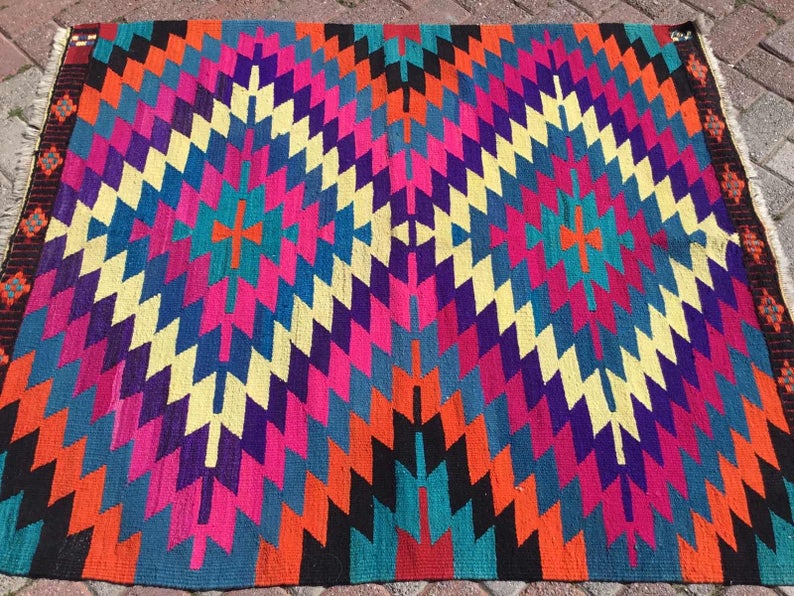 Vintage Pinkki Bohemian Kilim -matto 140cm x 120cm