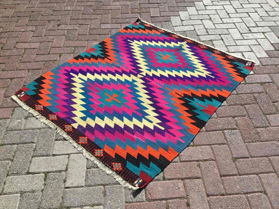 Vintage Pinkki Bohemian Kilim -matto 140cm x 120cm