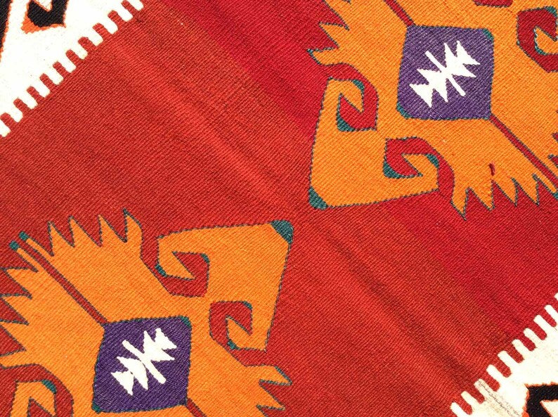 Tappeto Kilim vintage rosso e arancione, 107 cm x 75 cm, design turco