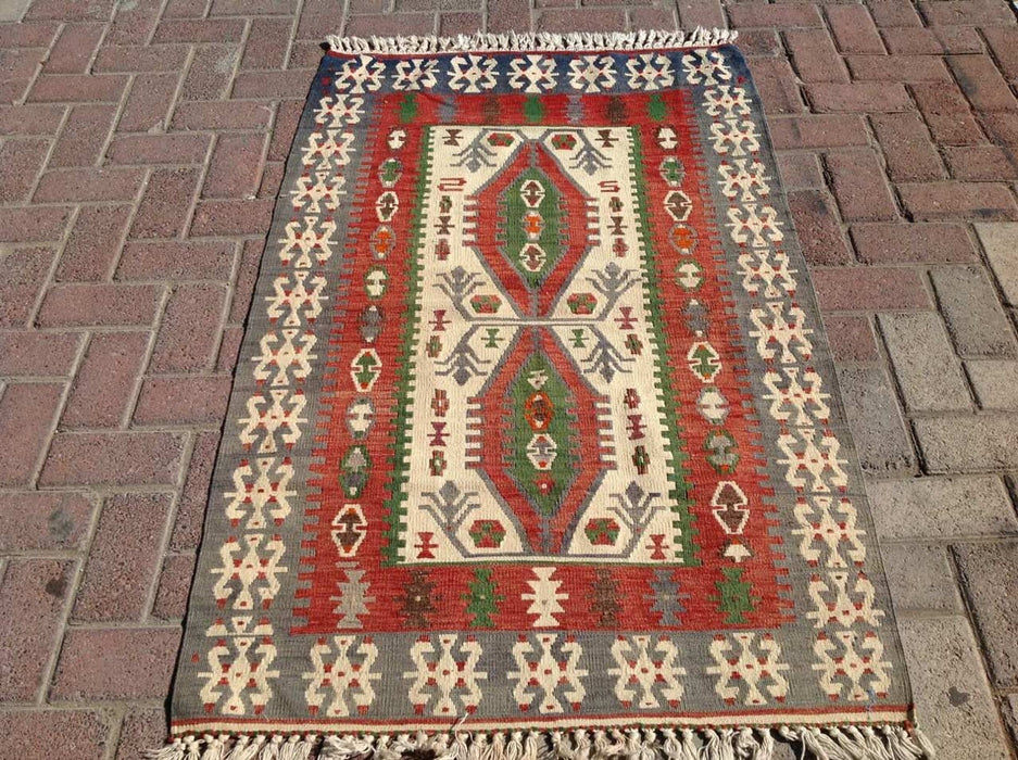 Vintage Red Kilim -matto 140 cm x 89 cm Käsinkudottu Turkissa