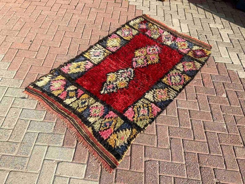 Tappeto Kilim vintage rosso 182 cm x 106 cm realizzato a mano in Turchia