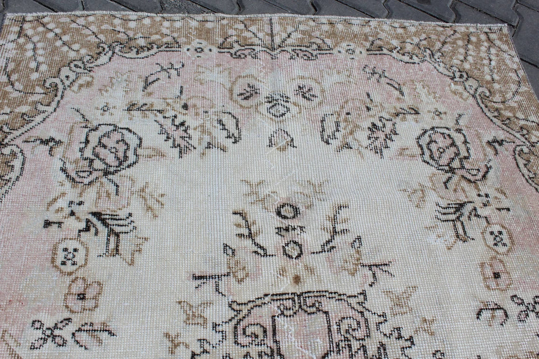 Tappeto floreale turco vintage 115 cm x 205 cm annodato a mano