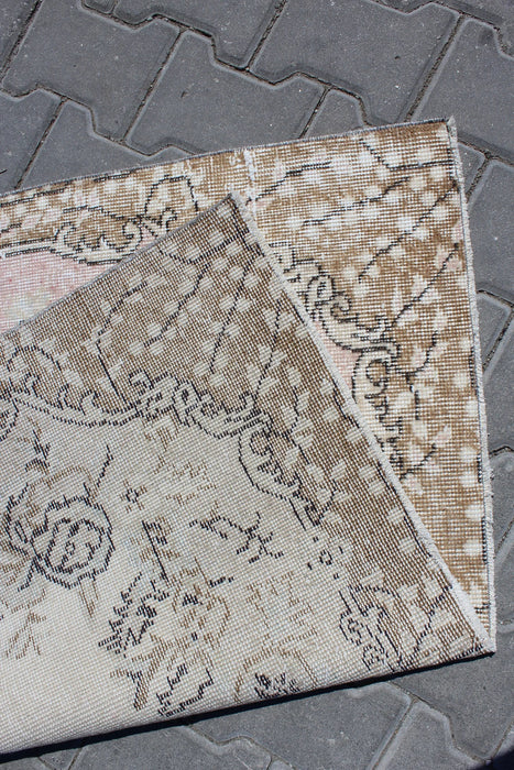 Tappeto floreale turco vintage 115 cm x 205 cm annodato a mano