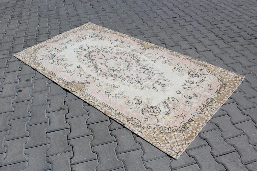 Tappeto floreale turco vintage 115 cm x 205 cm annodato a mano